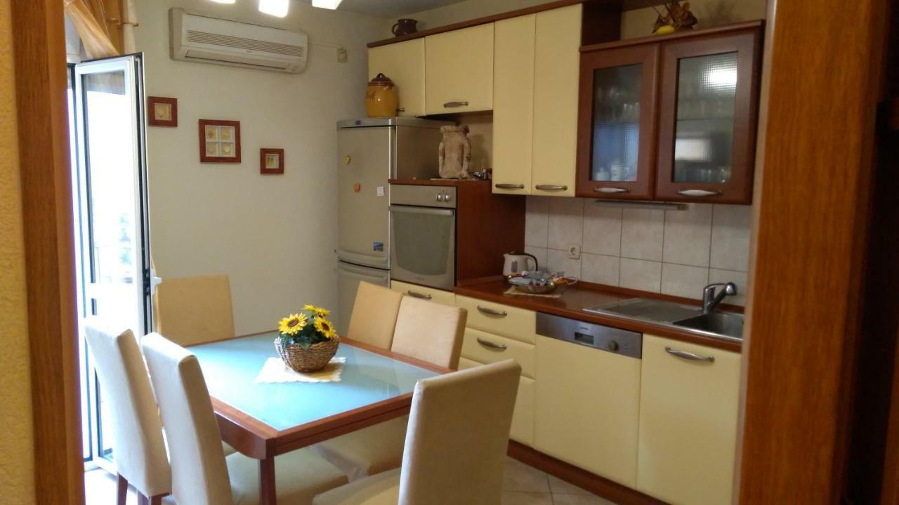 Apartment Tatjana Vis Exteriér fotografie